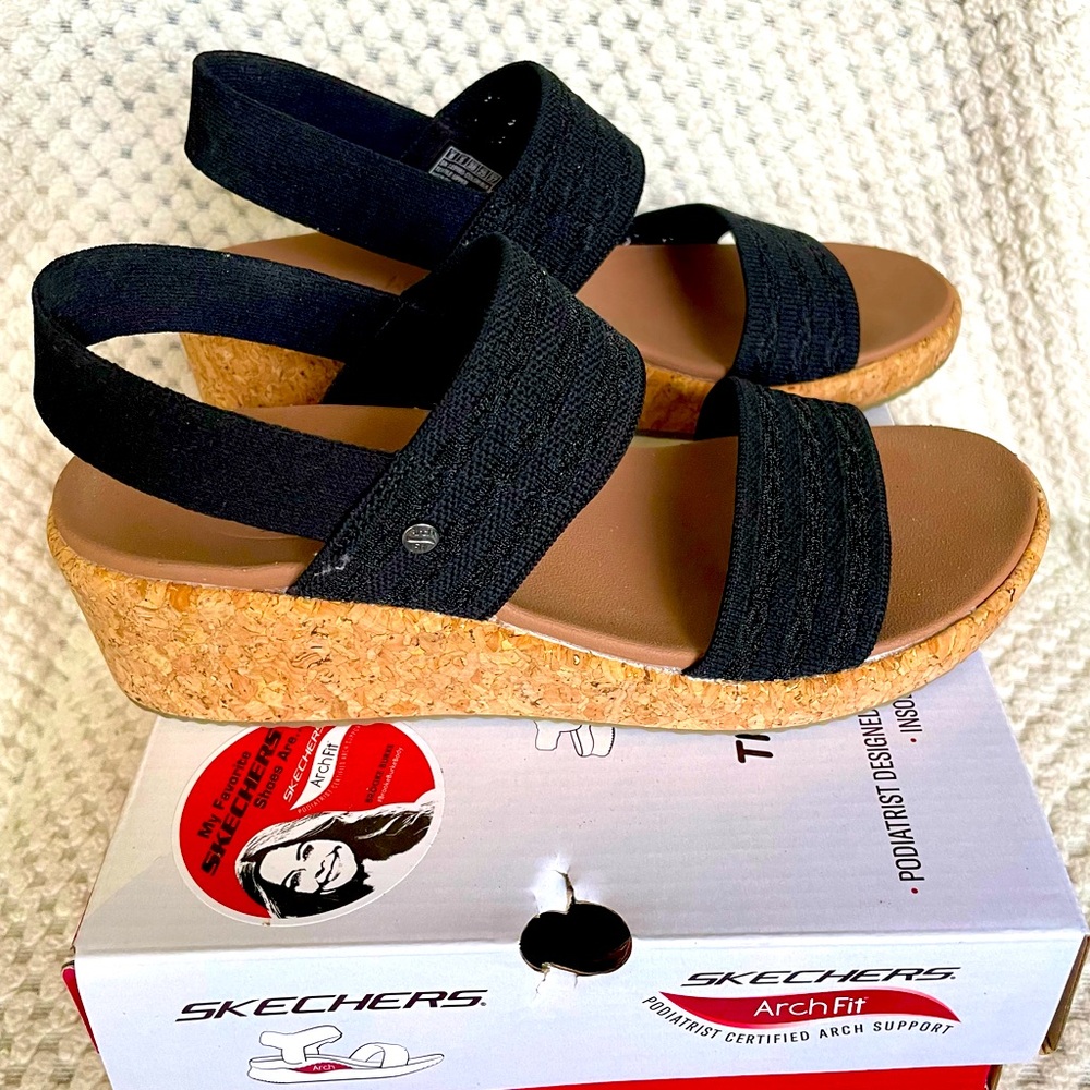 Skechers arch fit black wedge size 8